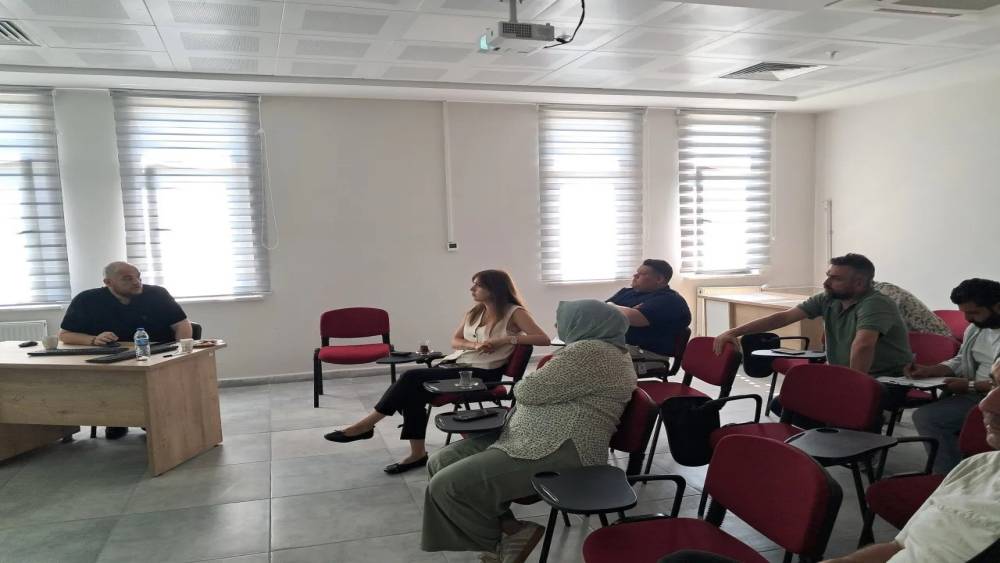 Acil servis personeline veri giriş eğitimi
