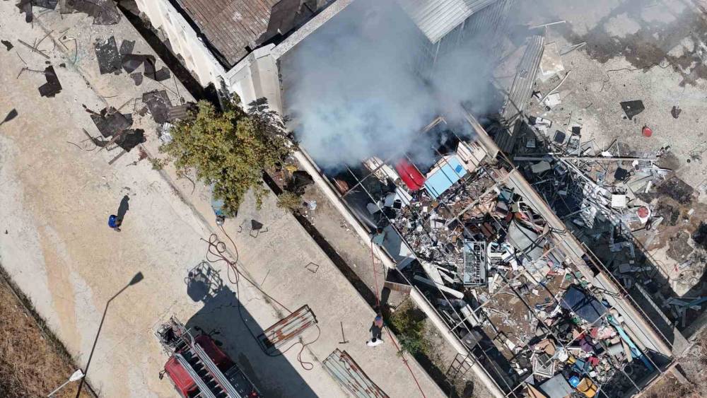 Sinop&rsquo;ta eski hastane binasında yangın
