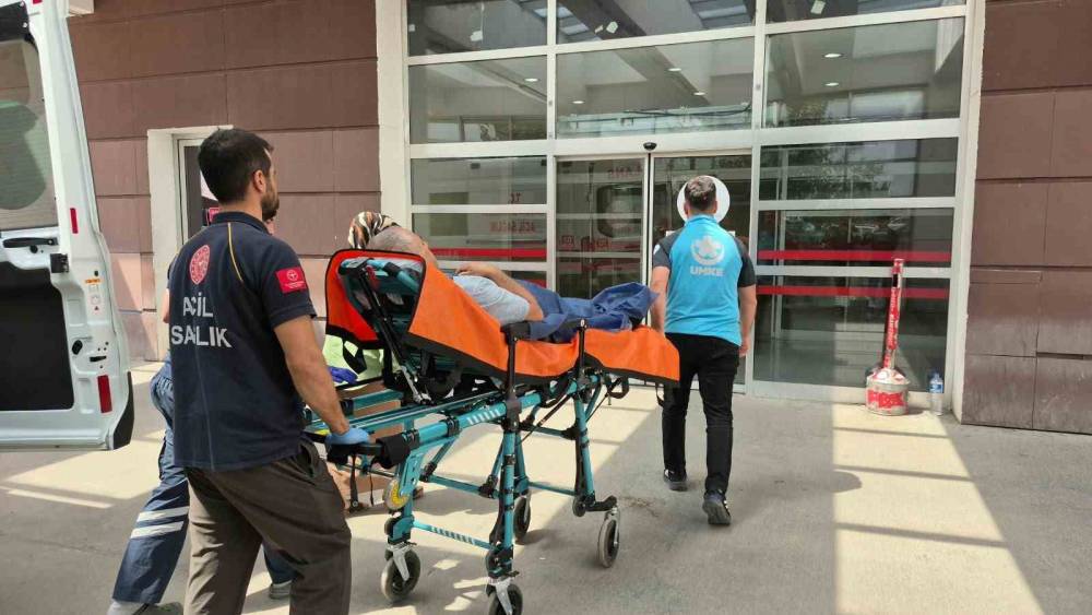Yol verme meselesi bı&ccedil;aklı kavgaya d&ouml;n&uuml;şt&uuml;
