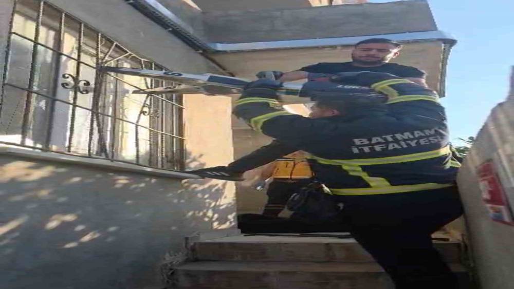 Batman&rsquo;da haber alınamayan yaşlı adam evinde &ouml;l&uuml; bulundu
