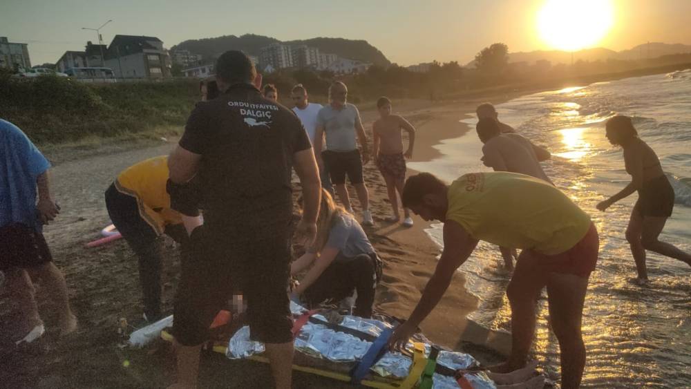 Fatsa&rsquo;da 4 &ccedil;ocuk denizde boğulma tehlikesi ge&ccedil;irdi
