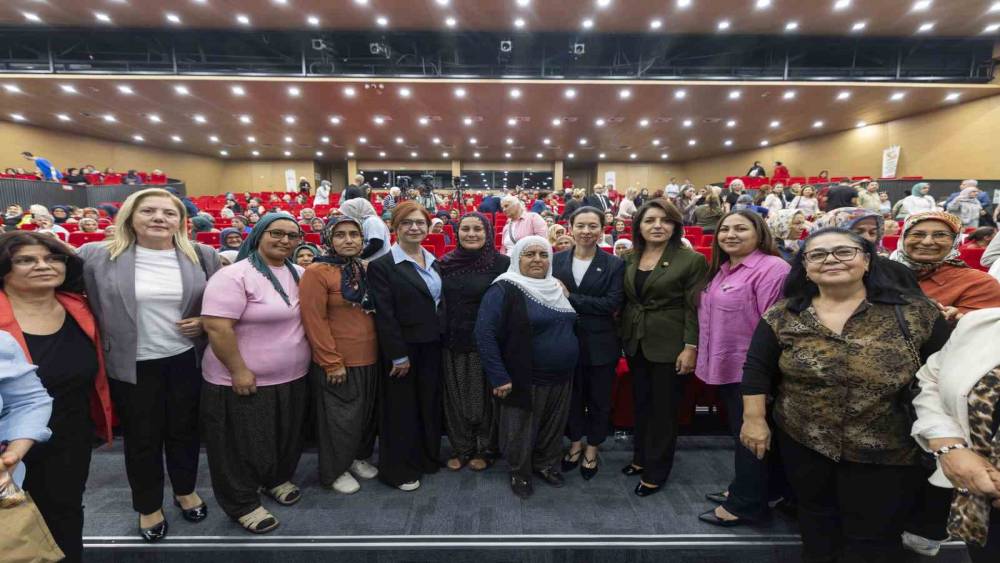Mersin&rsquo;de kadın &uuml;reticiler emek ve dayanışma i&ccedil;in buluştu
