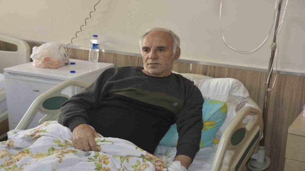 Bitlis Devlet Hastanesi&rsquo;nde bir ilk: Kapalı y&ouml;ntem omurga ameliyatı yapıldı
