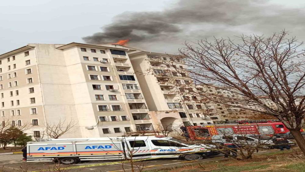 Batman&rsquo;da korkutan yangın
