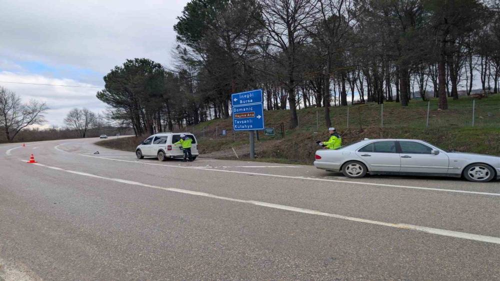 Bursa&rsquo;da trafik kazası, 2 kişi yaralandı
