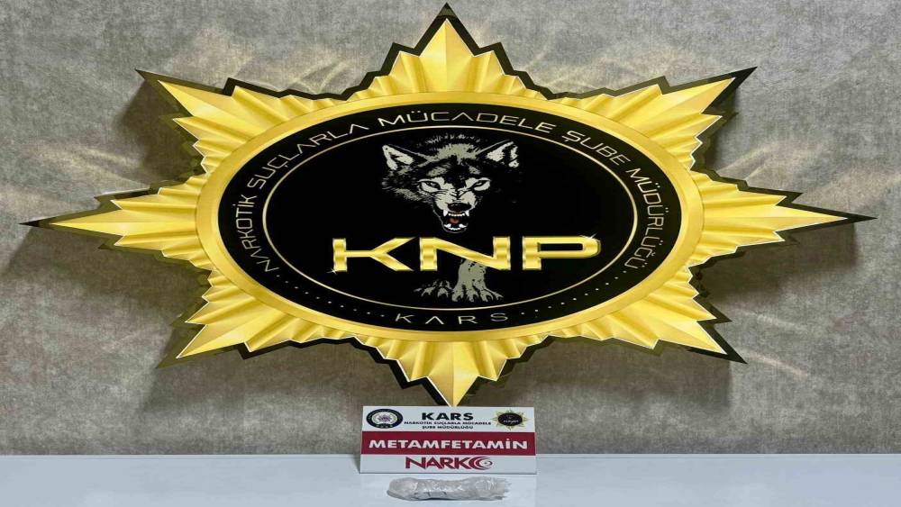 Kars&rsquo;ta narkotik operasyonu: Metamfetamin ele ge&ccedil;irildi, 1 kişi tutuklandı
