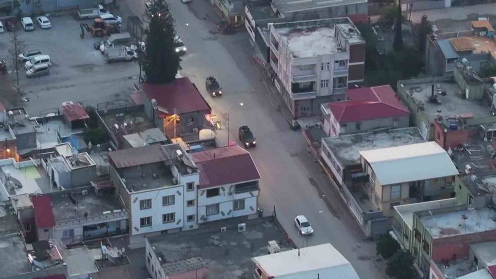 Adana&rsquo;da torbacılara şafak operasyonu: 15 g&ouml;zaltı
