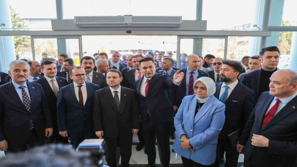 Adalet Bakanı G&uuml;rlek: "12. Yargı Paketimizle ilgili meslektaşlarla s&uuml;rekli istişare halindeyiz"
