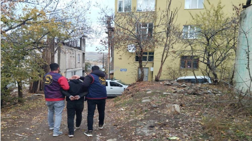 Muş&rsquo;ta hapis cezası bulunan şahıs kovalamaca sonucu yakalandı
