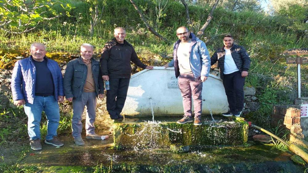 Burhaniye&rsquo;de &ccedil;eşmelerden fışkıran sular bereketli sezon umutlarını artırdı
