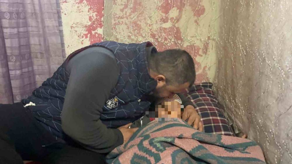 K&ouml;pek saldırısında yaralanan 3 yaşındaki bebek 34 g&uuml;n sonra evine kavuştu
