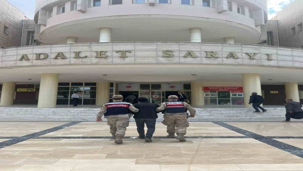 Şanlıurfa&rsquo;da uyuşturucu su&ccedil;undan aranan h&uuml;k&uuml;ml&uuml; yakalandı
