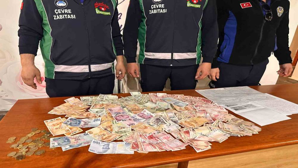 Akşehir&rsquo;de dilenci operasyonu: 4 bin 410 TL&rsquo;ye el konuldu
