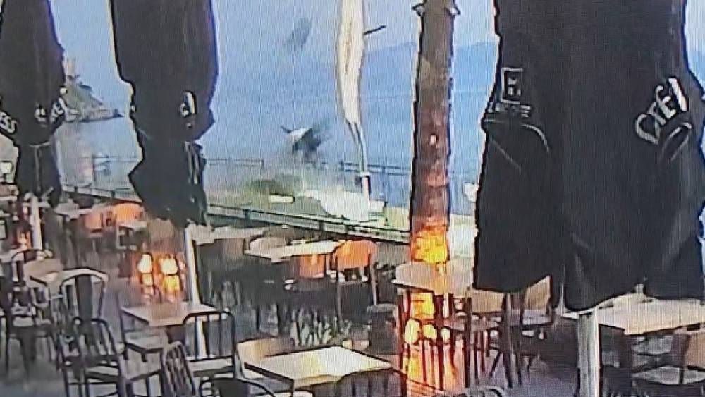 Kuşadası&rsquo;nda alkoll&uuml; s&uuml;r&uuml;c&uuml;n&uuml;n &ccedil;arptığı elektrikli scooter s&uuml;r&uuml;c&uuml;s&uuml; &ouml;ld&uuml;
