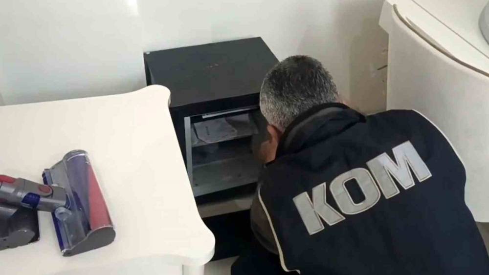 Konya polisinden ka&ccedil;ak&ccedil;ılık operasyonu: 15 g&ouml;zaltı
