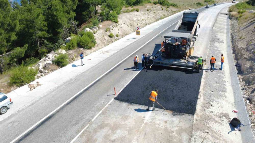 Demirci&rsquo;de ulaşım yatırımları hız kazandı
