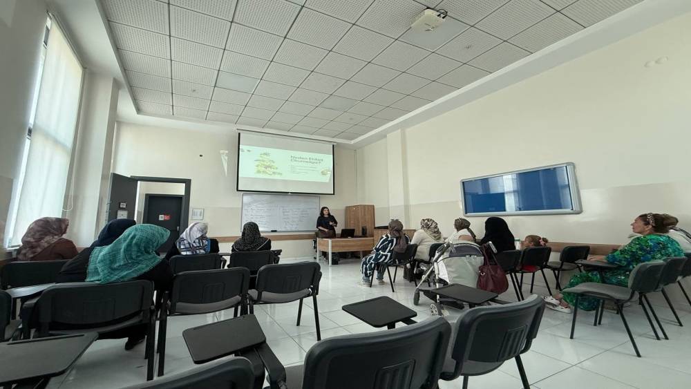 Akyazı&rsquo;da 5 hafta s&uuml;ren "Sağlıklı Yaşam ve Beslenme Eğitim Serisi" tamamlandı
