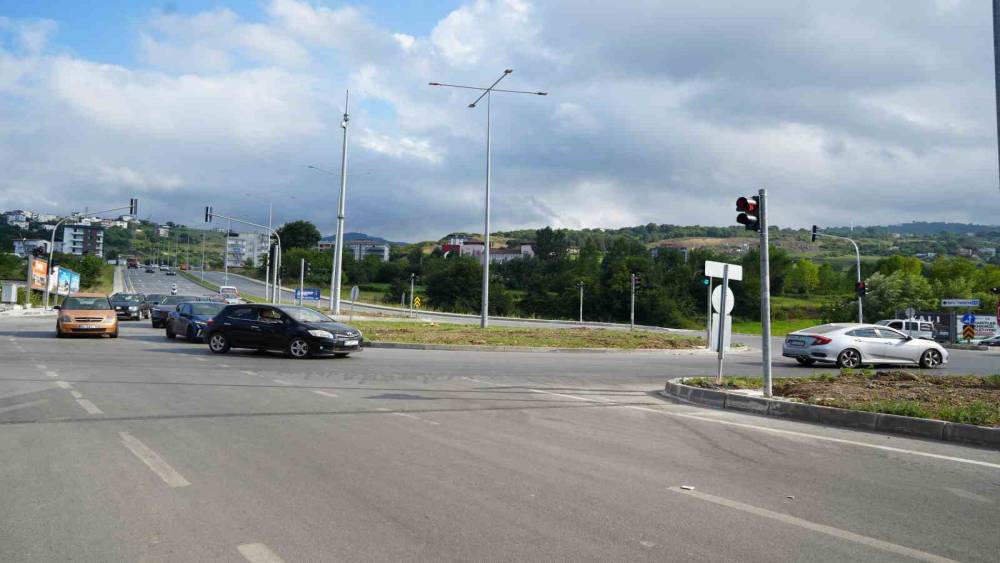 Şehir Hastanesi Kavşağı&rsquo;na ışıklı &ouml;nlem
