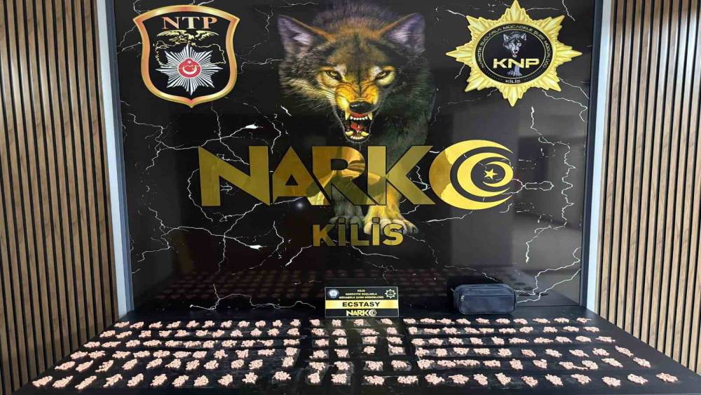Kilis&rsquo;te 3 bin captagon hapla yakalanan 2 ş&uuml;pheli tutuklandı
