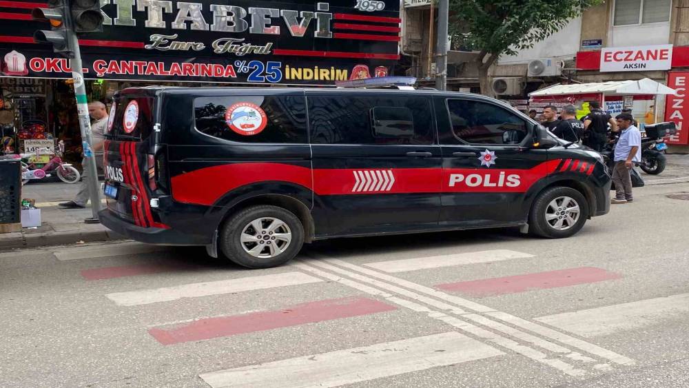Elazığ&rsquo;da bı&ccedil;aklı kavga: 2 yaralı
