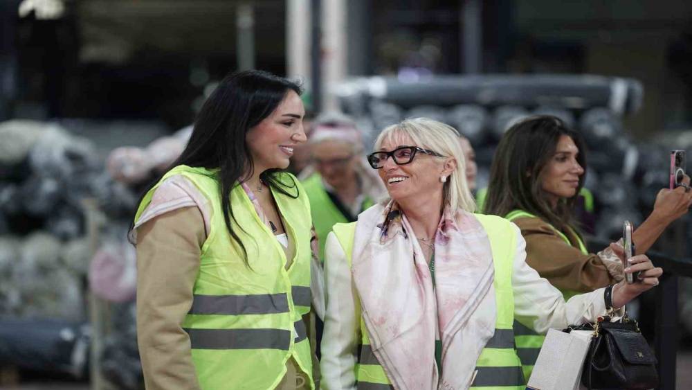 Sanayici kadınlar, Zenderlioğlu&rsquo;nun &uuml;retim yolculuğuna tanıklık etti
