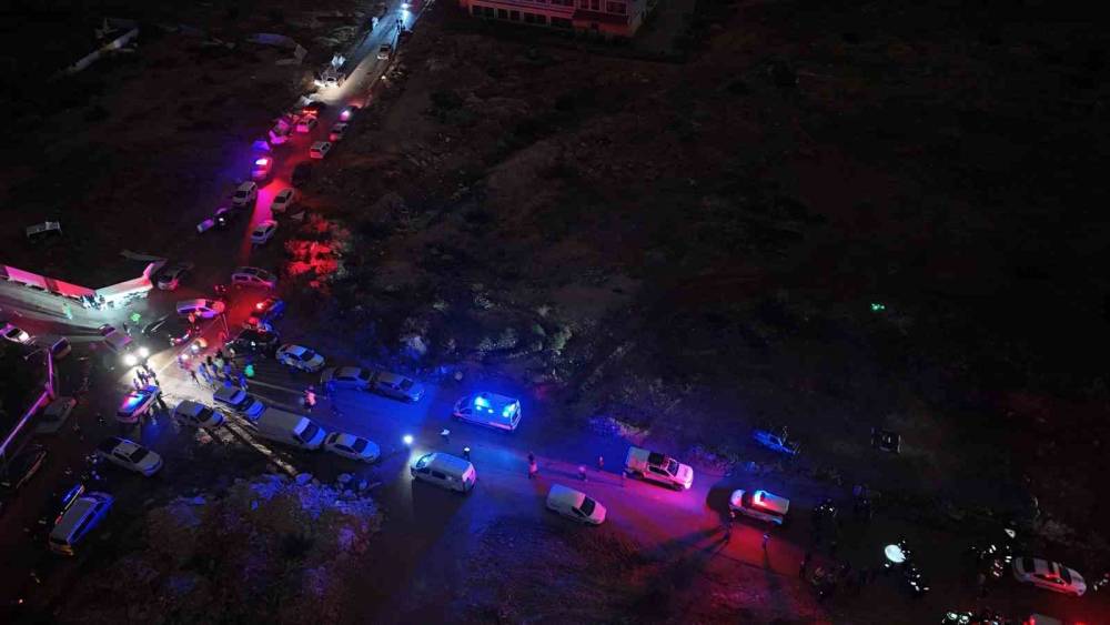 Hortumun vurduğu konteynerlerde 4 &ouml;l&uuml;, 1 yaralı
