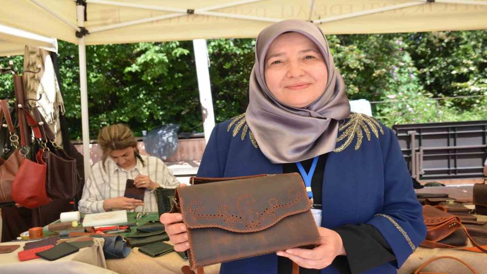 Bu &ccedil;antalar Sel&ccedil;uklu ve Osmanlı d&ouml;neminde olduğu gibi g&uuml;n&uuml;m&uuml;zde de aynı teknikle yapılıyor
