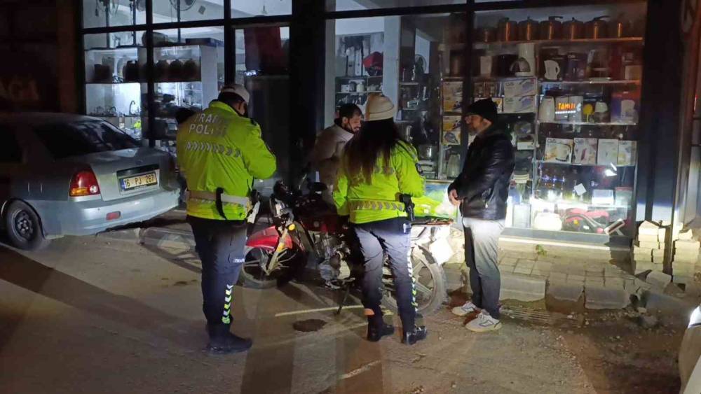 Bursa&rsquo;da yeni d&uuml;zenlemede ilk ceza yazıldı: Ka&ccedil;an s&uuml;r&uuml;c&uuml;ye 303 bin TL ceza
