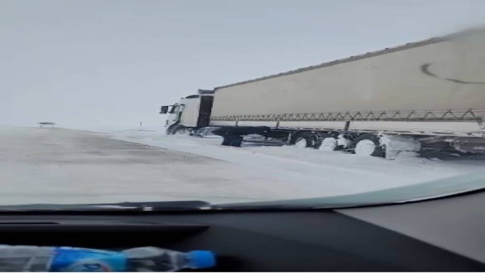 Kars&rsquo;ta kar, kazaları beraberinde getirdi
