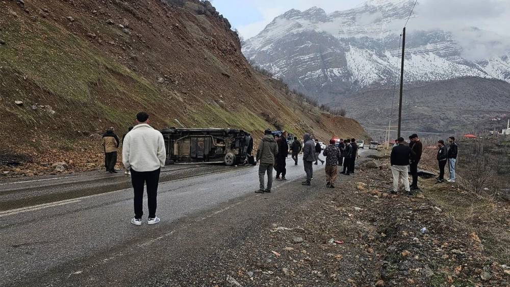 Hakkari&rsquo;de trafik kazası: 2 yaralı
