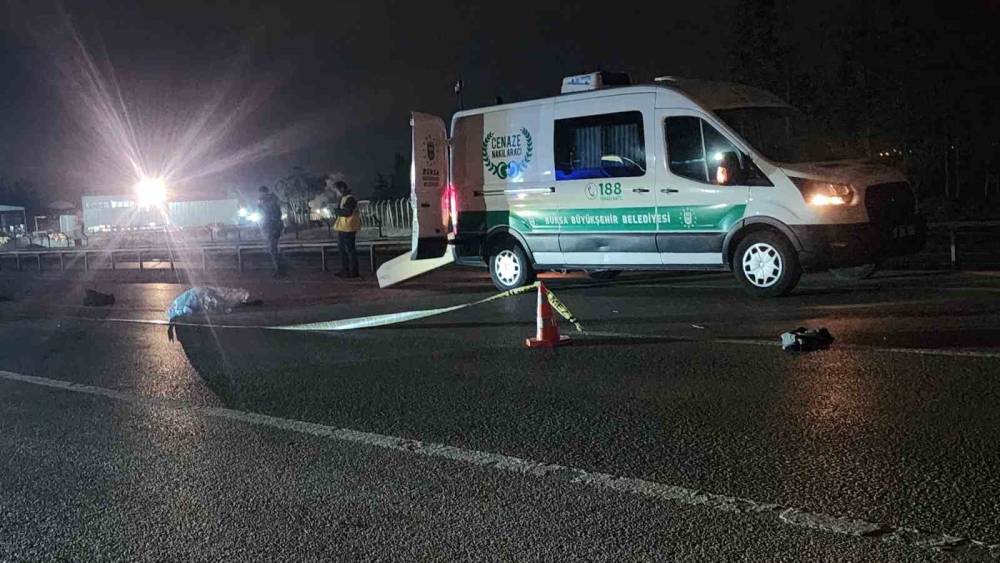 Mustafakemalpaşa&rsquo;da aracın &ccedil;arptığı yaya hayatını kaybetti
