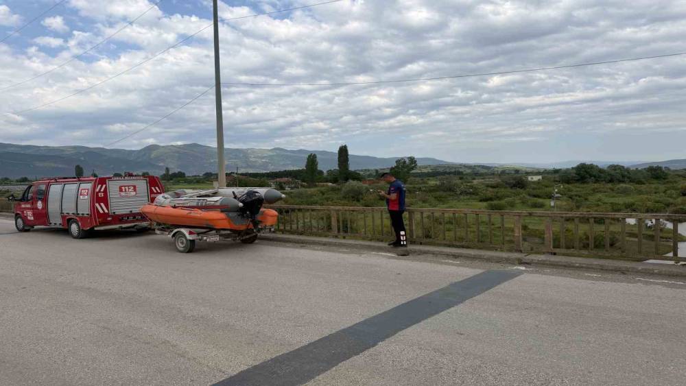 Tokat&rsquo;ta ırmağa giren 2 gen&ccedil; akıntıya kapılarak kayboldu
