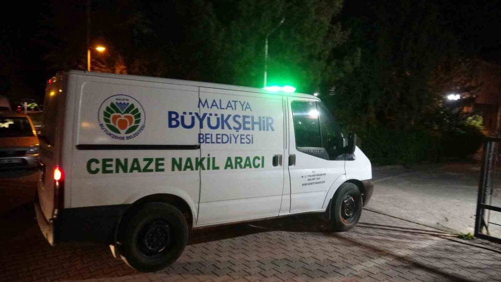 19 yaşındaki gen&ccedil; evinde &ouml;l&uuml; bulundu
