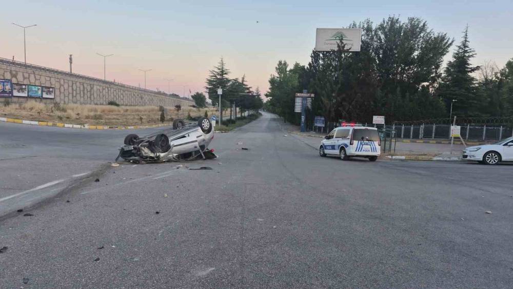 Eskişehir&rsquo;de kontrolden &ccedil;ıkan otomobil takla attı: 1 yaralı
