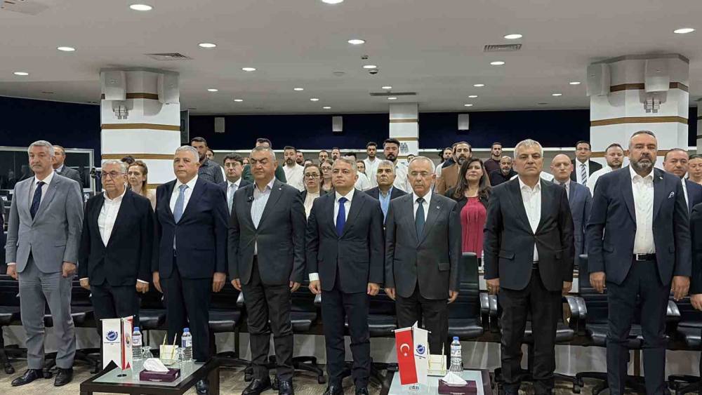 İhracat Genel M&uuml;d&uuml;r&uuml; Kılı&ccedil;kaya: "Ekonomik b&uuml;y&uuml;memiz her şeye rağmen devam ediyor"
