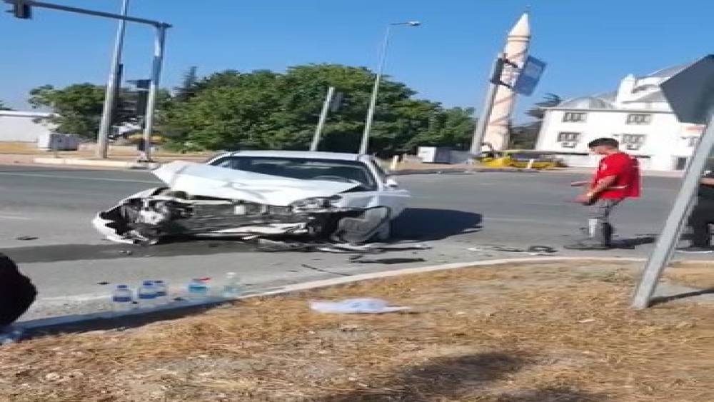 Elazığ&rsquo;da trafik kazası: 2 yaralı
