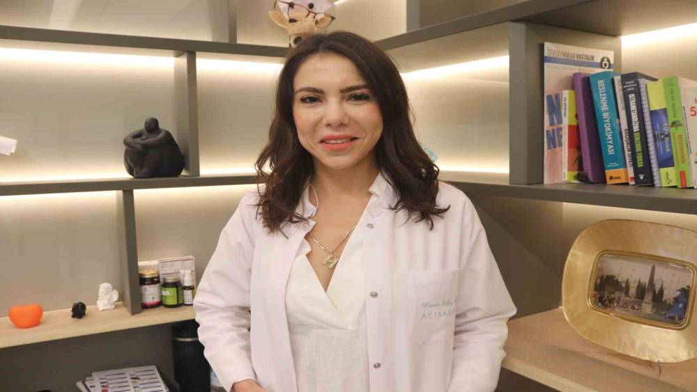 Uzmanından &rsquo;2 g&uuml;nde 5 kilo verdiren diyet&rsquo; uyarısı: "Ciddi sağlık sorunları oluşabilir"
