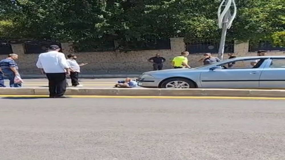 Elazığ&rsquo;da otomobilin &ccedil;arptığı şahıs yaralandı
