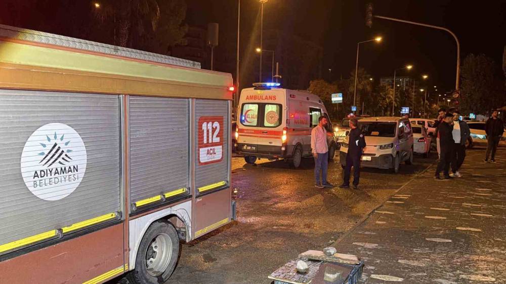 Bir yılda 7 kez &uuml;st ge&ccedil;itten atlamak isteyen şahıs, bu defa inşaatın tepesine &ccedil;ıktı
