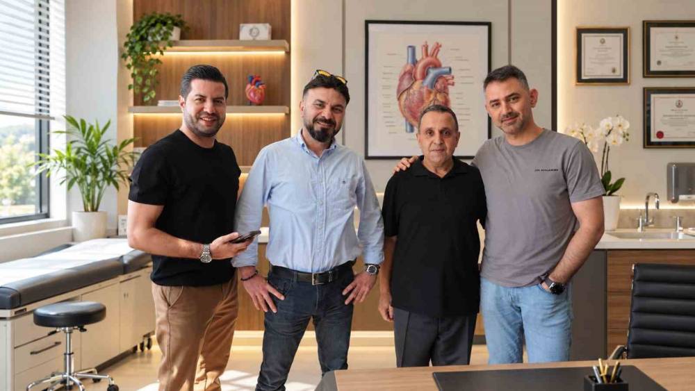 Anka Hastanesi&rsquo;nde kas g&ouml;ğ&uuml;s kemiği kesilmeden bypass
