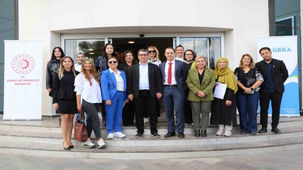Aydın&rsquo;da kadın zeytinyağı operat&ouml;rleri belgelerini aldı
