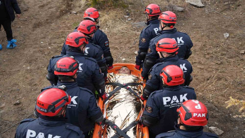 Polis Arama Kurtarma ekipleri afet ve acil durumlara karşı daima hazır
