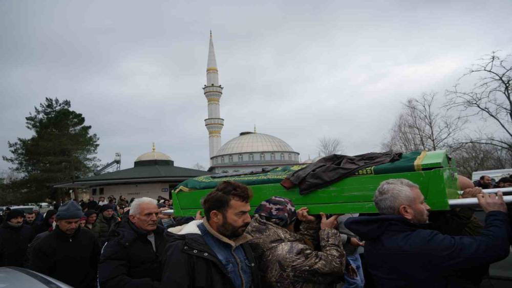 Samsun’da cansız bedeni bulunan balıkçı son yolculuğuna uğurlandı
