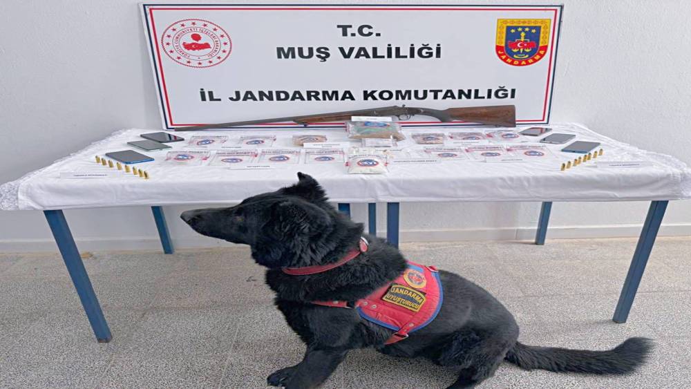 Muş&rsquo;ta uyuşturucu operasyonu: 5 ş&uuml;pheli tutuklandı

