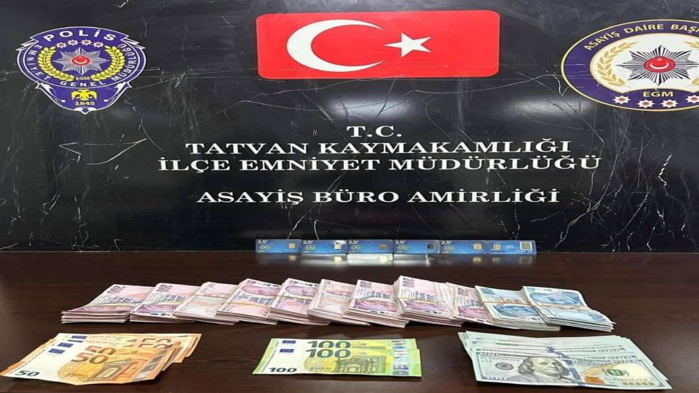 Tatvan&rsquo;da sahte altın operasyonu: 3 ş&uuml;pheli g&ouml;zaltında
