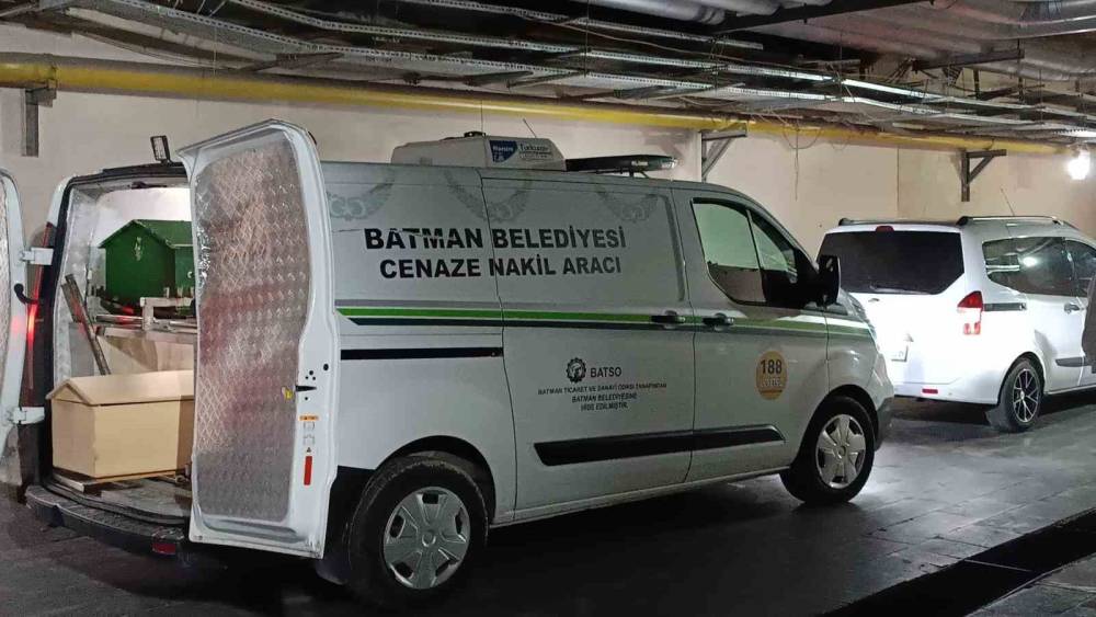 Batman&rsquo;da otomobilin &ccedil;arptığı &ccedil;ocuk hayatını kaybetti
