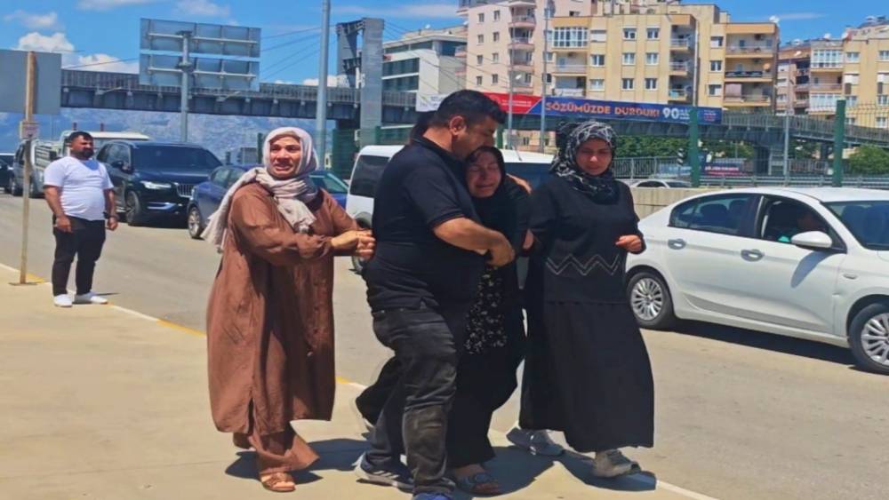 Antalya&rsquo;da 16 yaşındaki &ccedil;ocuk doğum g&uuml;n&uuml;nde ge&ccedil;irdiği kazada hayatını kaybetti
