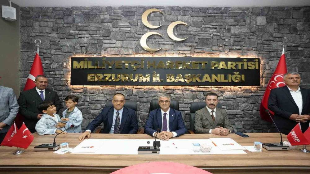 MHP&rsquo;de bayramlaşma coşkusu
