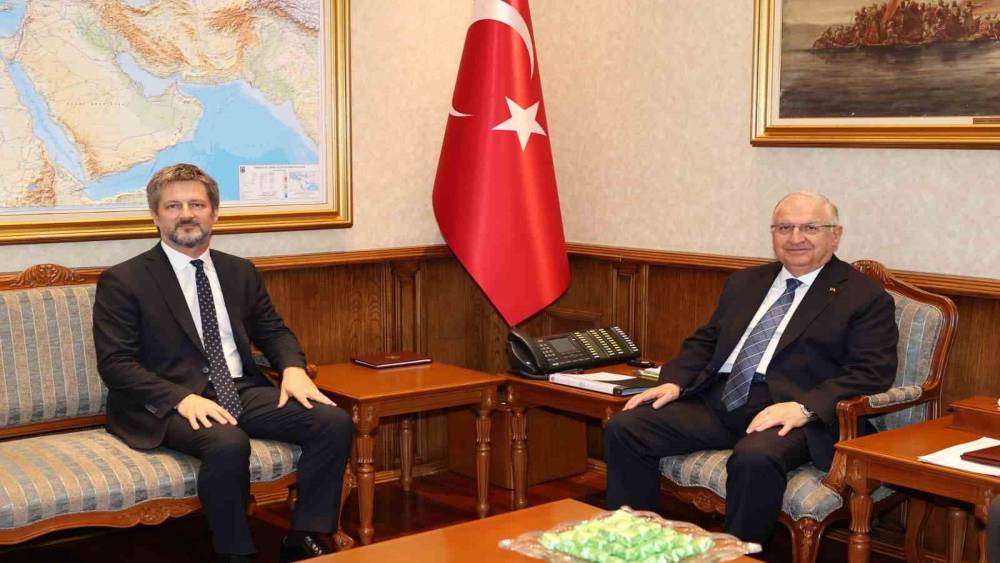 Bakan G&uuml;ler, Macaristan&rsquo;ın Ankara B&uuml;y&uuml;kel&ccedil;isi Matis&rsquo;i kabul etti
