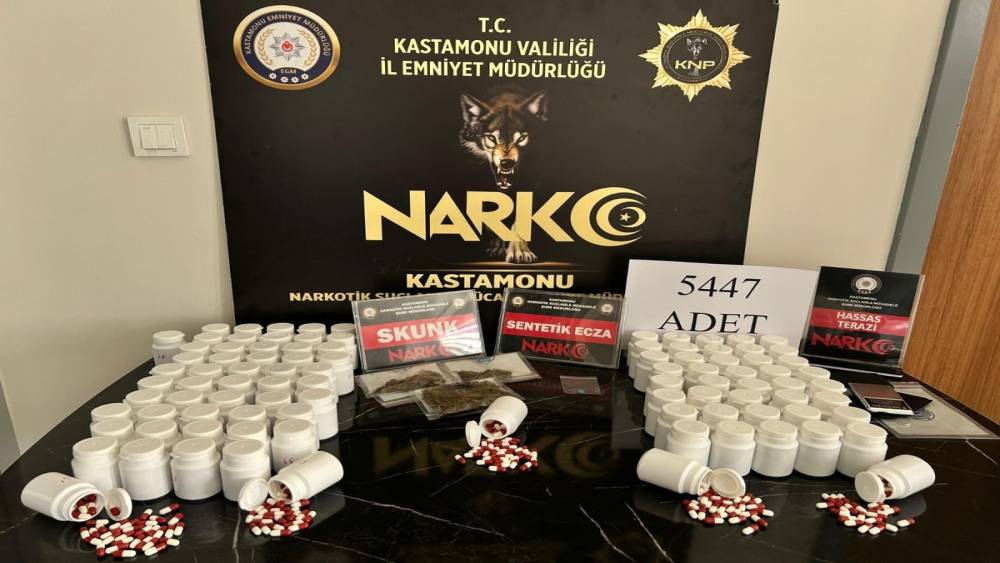 Uyuşturucu operasyonu davasında 3 sanığa 15&rsquo;er yıl hapis cezası
